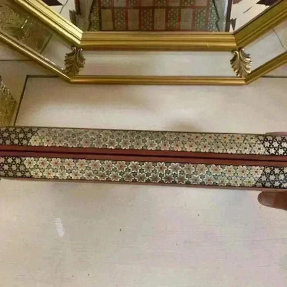 Persian Handmade Khatam backgammon & chest board ,and pieces 11x11 inches - Picture 5 of 9